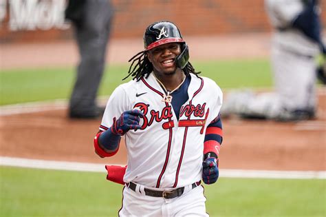 Ronald Acuña Jr., de los Bravos de Atlanta, se convierte en el primer jugador de la MLB en unirse al club 40-70